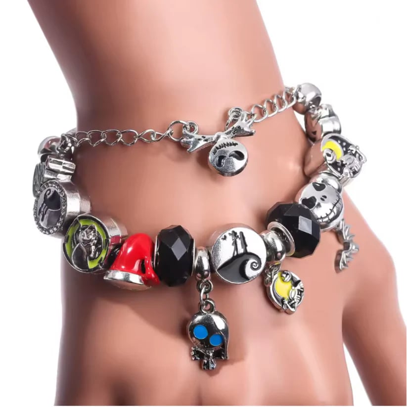 š„Halloween Treasures Charm Braceletš (Limited Edition.)